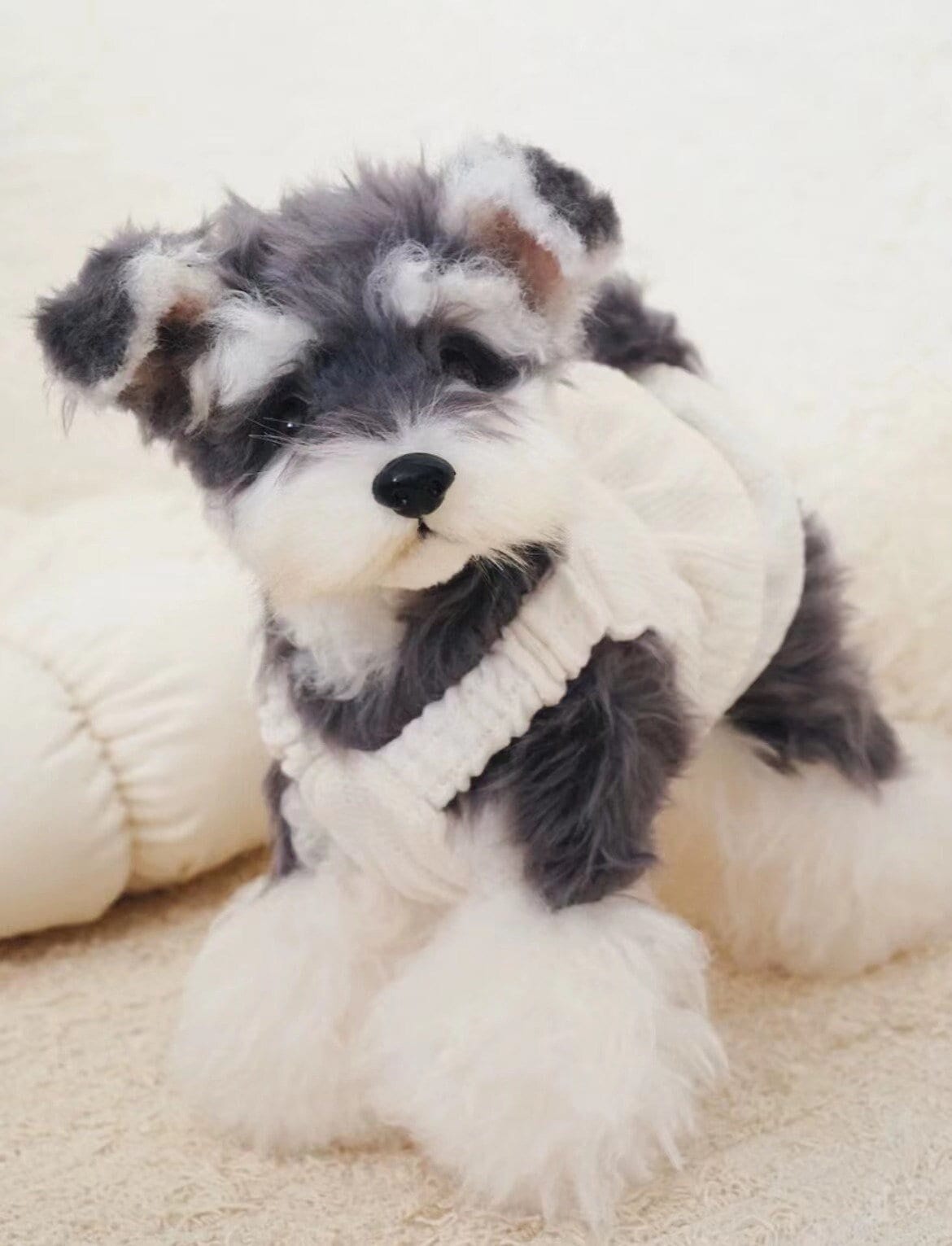 手作りのポーズ可能なシュナウザーアートドール：リアルなぬいぐるみ犬