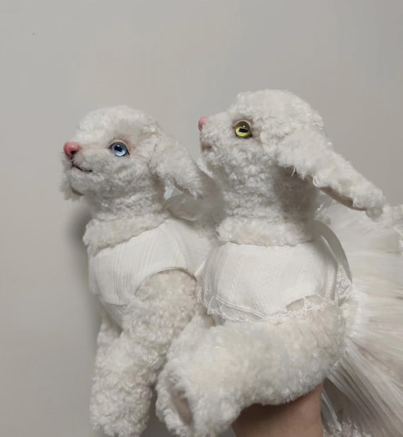 手作りの可動式羊のぬいぐるみ：コレクター向けアートドール - Etsy 日本