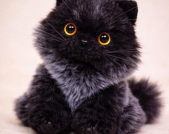 手作りのリアルな黒猫のぬいぐるみ：ペルシャ猫愛好家へのプレゼント