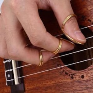 Set Of 4 Guitar Finger Pick Ring, Plectrum For Guitar - Ukulele - banjo, Guitar Forefinger Protection Plectrum Pick Ring, Smooth Pick Ring
