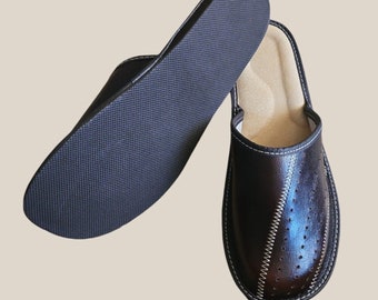 Handmade Leather Slippers: Vintage Brown, Closed Toe, Men's House Shoes