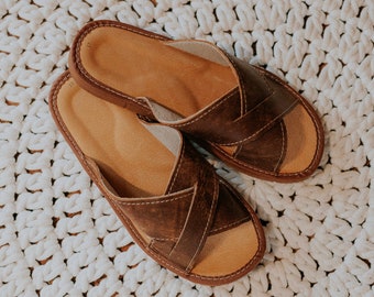 Cozy Leather Slip-On House Slippers for Men in brown leather and open toe