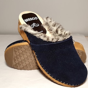Navy blue wooden clogs from suede leather with wool and wooden sole for women and man from BrescoClogs
