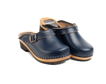 Swedish wooden clogs with buckle from navy real leather and alder wood with PU sole in sizes for women and men