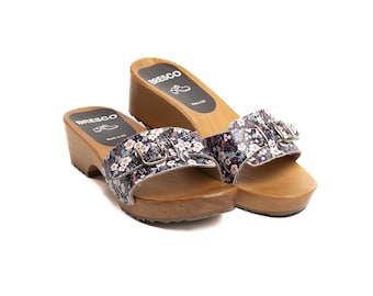 Floral Leather Clogs: Open Toe Alder Wood Sandals