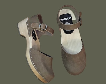 Swedish Clogs Low Wood Brown nubuck Leather by BrescoClogs / Wooden Clogs / Low Heel / Mary Jane Shoes