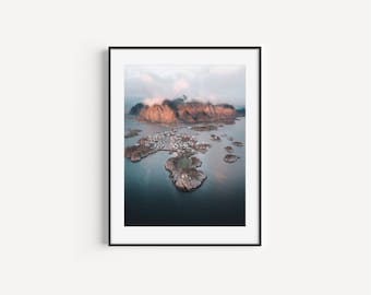 Henningsvær Norwegen Druck | Lofoten-Poster | Norwegen Lofoten Druck | Lofoten Peak Print | Norwegen Wandkunst