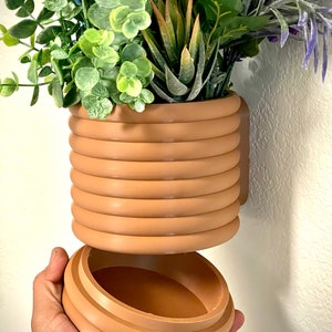 Wall Planter with Hidden Drip Tray, with mounting kit  included, modern succulent pot,The Wall Poppy