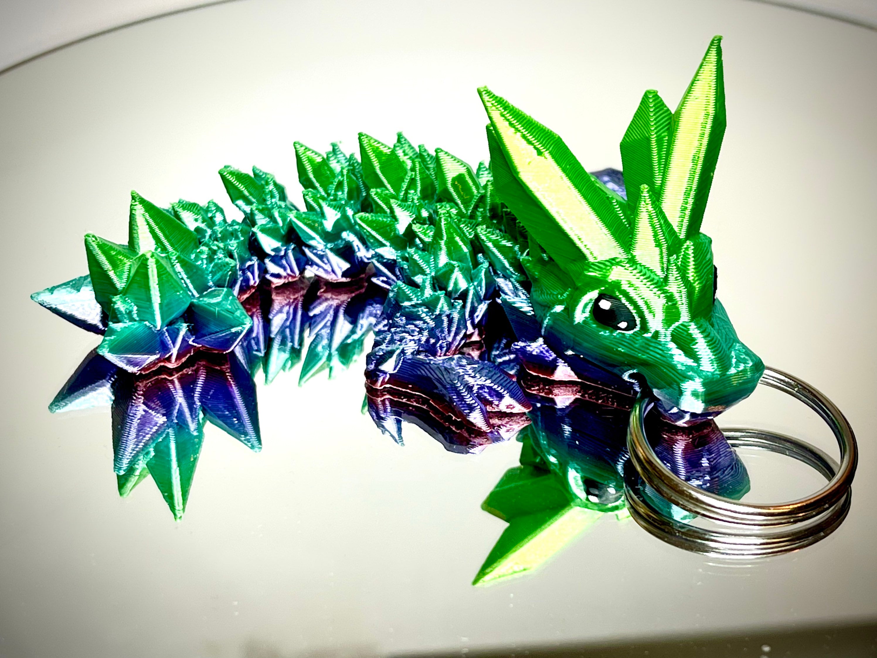 フィジェットキーホルダー ベビークリスタルドラゴンおもちゃ 3D