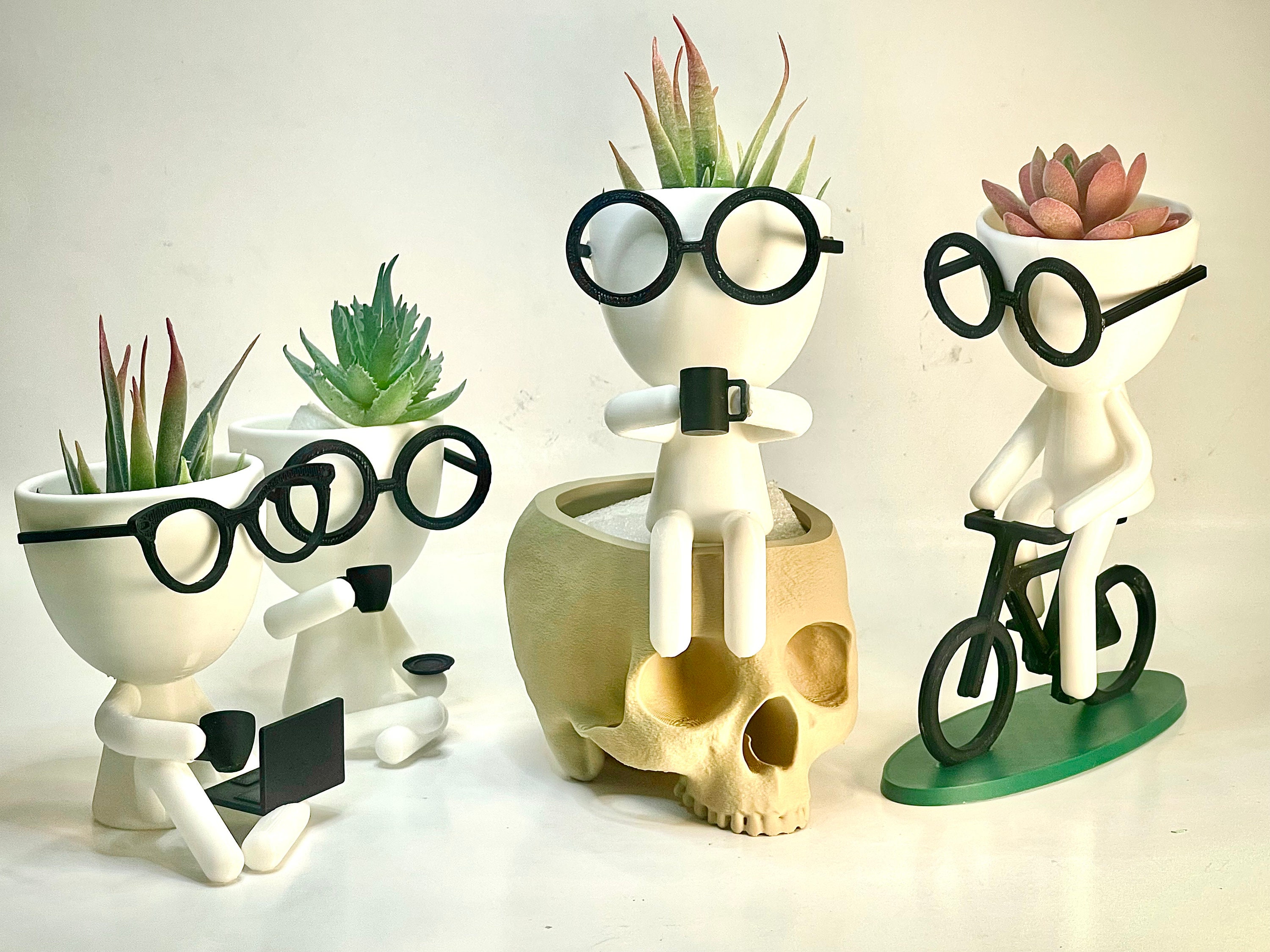 Little People Coffee Time,  Succulent Planter, bicycle Planter - Plat Pot with Drainage - People Planter - Cute Planter