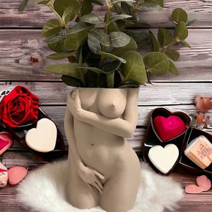 Unique Pot Artistic Naked Woman Planter, Fun Shy Decor,Quirky  Decoration, Artistic Home Gift , shy woman plant pot, female body Mothers Day