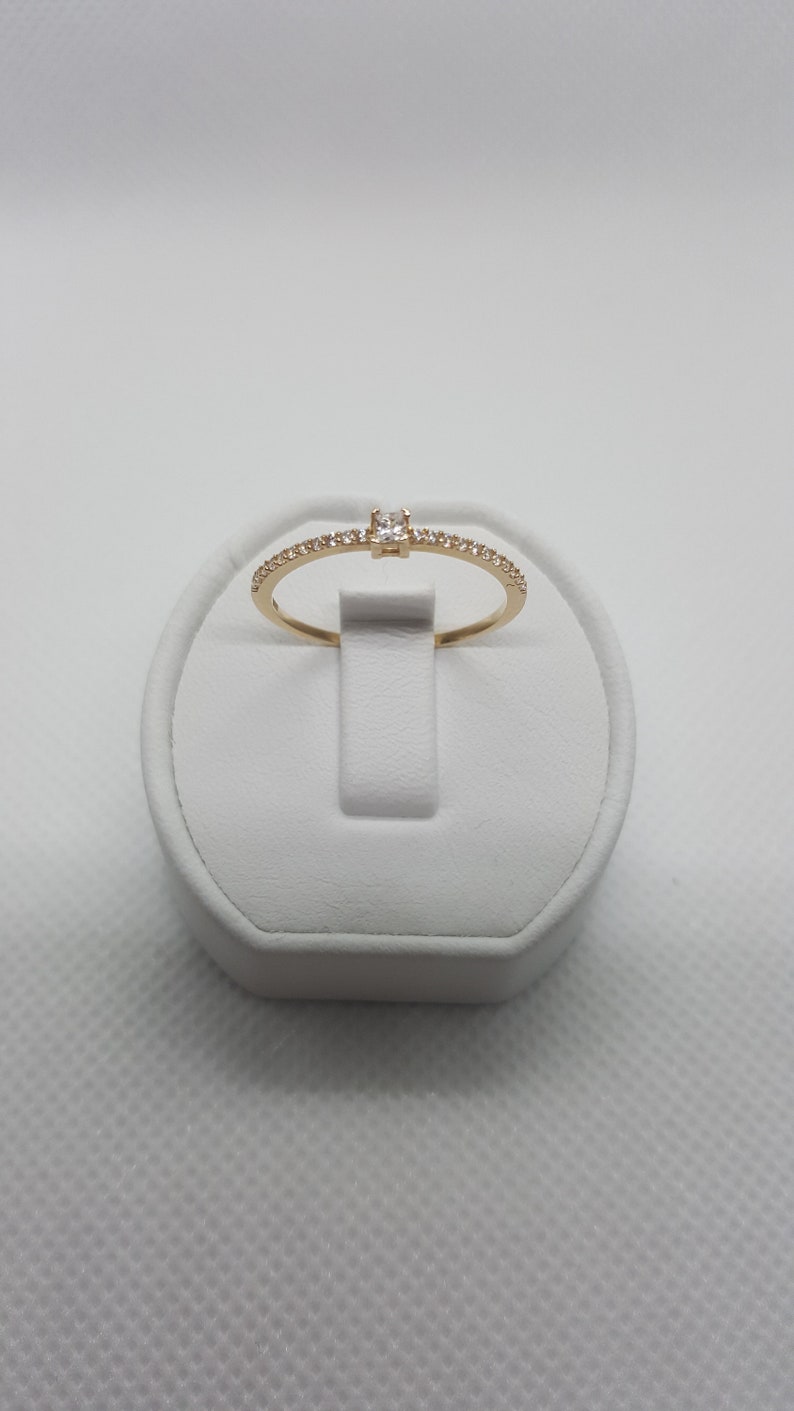 14k Massives Gold Minimal Prinzessin Ehering für Sie, Minimal Unikat Verlobung Band Ring, Prinzessin Stapelring, Prinzessin Ring mit Zirkon Bild 4