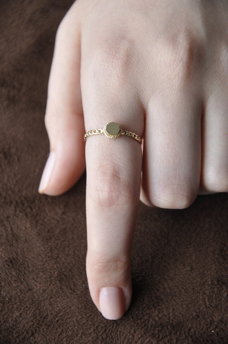 14k Solid Gold Tiny Circle Ring, Personalized Plain Signet Ring, Dainty Ring, Minimalist Chain Link Ring, Delicate Oval Initial jewelry image 2