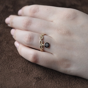 14k Solid Gold Chain Link Ring, Evil Eye Protection Gold Ring, Talizman Szczęścia dla Mamy, Codzienny Delikatny Pierścień, Delikatny Ręcznie Robiony Prezent dla Niej