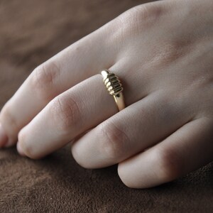 14k Solid Gold Croissant Dome Ring, Croissant Ring for Mothers, Minimal Dome Ring, Knotted Ring, Statement Gold Ring for Her, Everyday Ring