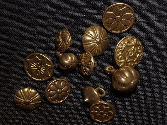 Replica of Buttons From the 17th Century - Etsy