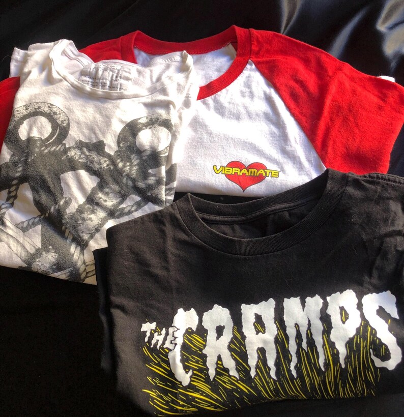 Rock & Republic, Diesel jeans, Levi’s, plus t-shirts (eg., All Saints, Vibramate) graphic rocker style street wear, in a six-piece+ bundle! image 20