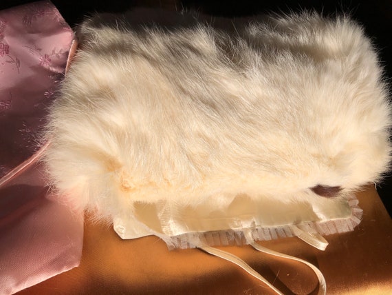 Real fur and silk (white mink) hand muff for chil… - image 5