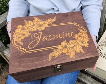 Wooden Memory Box, Engraved Wooden Box,   baby keepsake box, retirement, coworker, newborn, Gift, Mothers day box, Gift MOM sister daughter