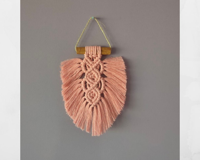 Full DIY macrame leaf pattern — create your own boho wall decor with just a cord and this guide.