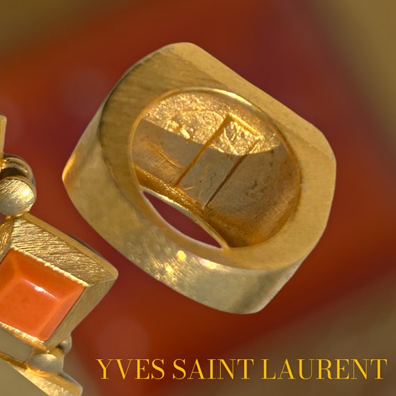 Ysl signet ring deals