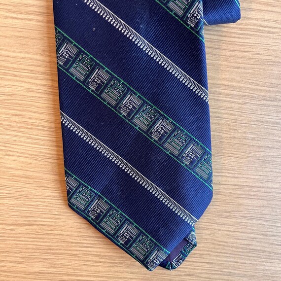 Vintage Smithsonian Institution "Computer Tie" fe… - image 3
