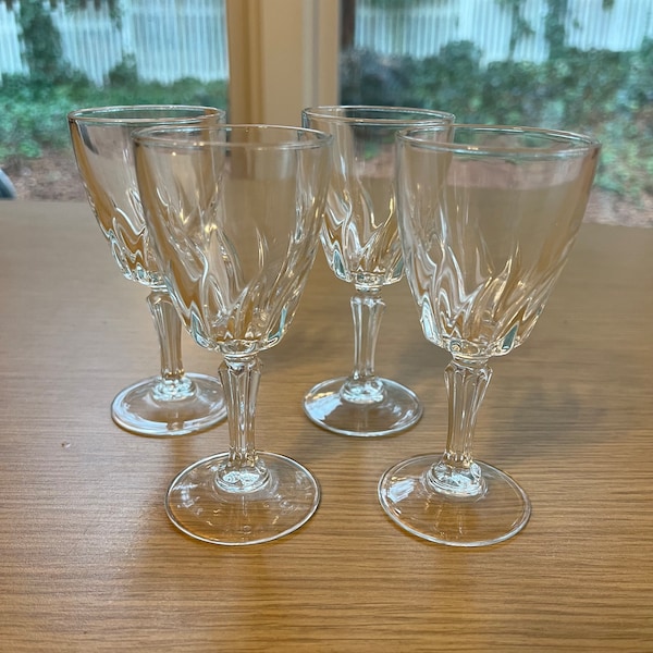 Set of 4 Cristal D'Arques Durand Flamenco Cordial Glasses 4 3/8" in Excellent Vintage Condition