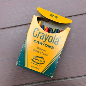 Vintage Crayola Binney & Smith crayons - 21 in box of 24, includes 4 retired colors
