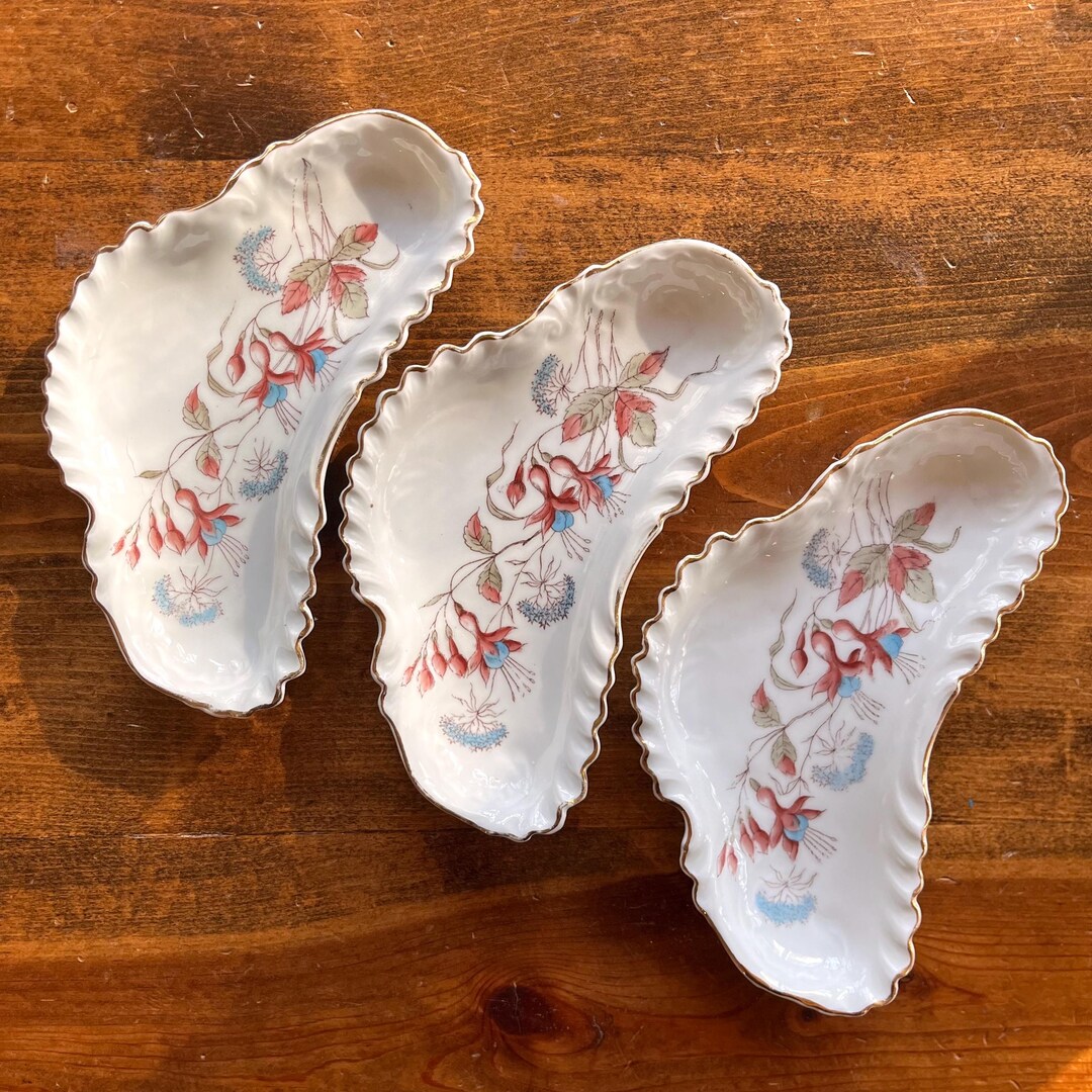 Set of 3 Vintage Porcelain China Moon-shaped Serving Dishes With Gilt ...