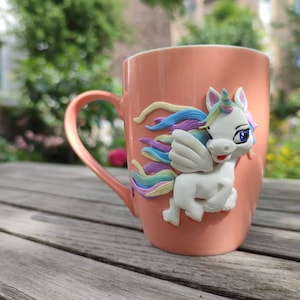 Handgemaakte eenhoornmok – schattige kop in cartoonstijl – kawaii cadeau voor meisjes – polymeerklei koffiemok – grillige magische eenhoorn