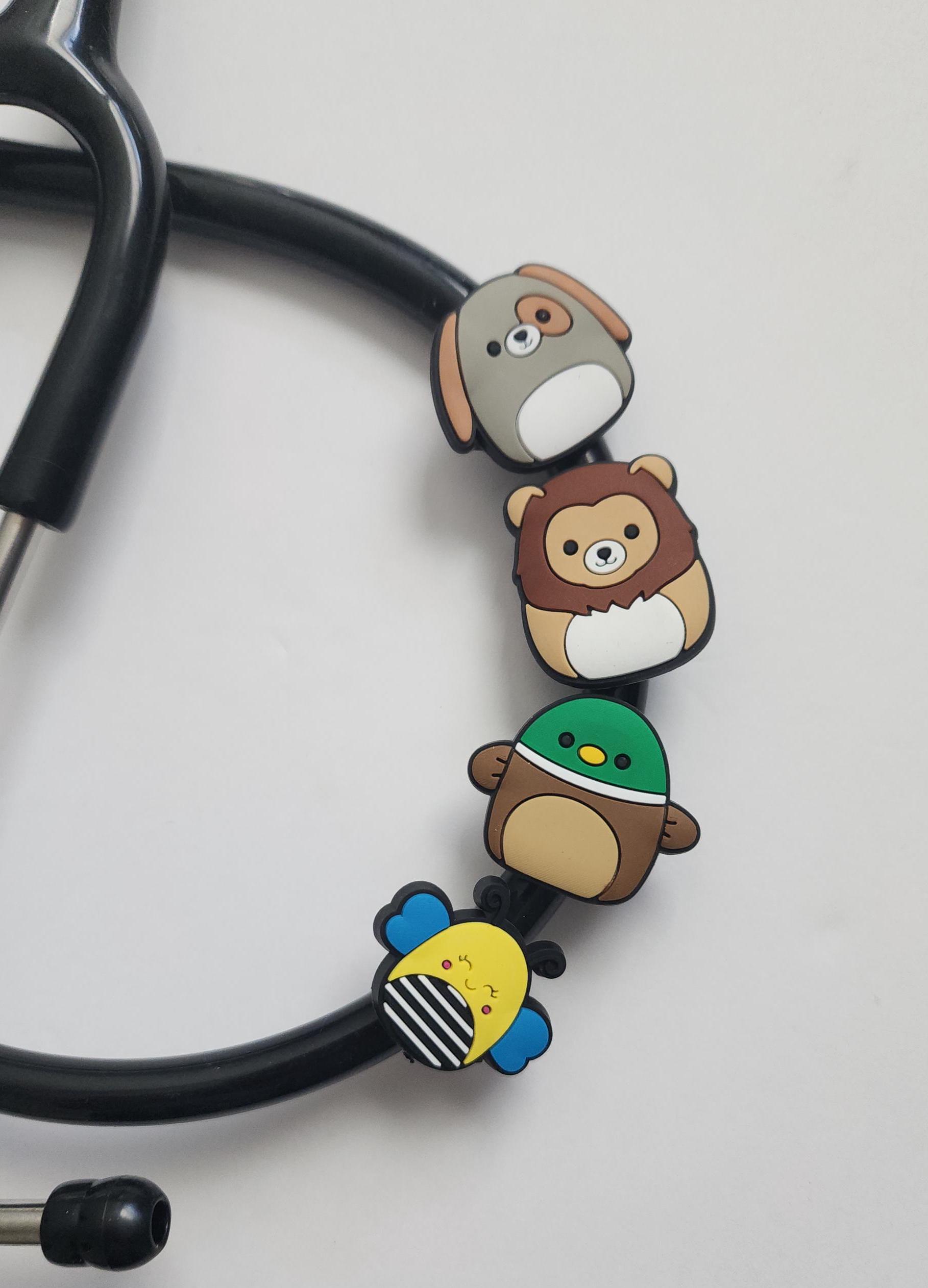 16 Charms Chiens Pour Stéthoscope - PVC Coloré - Cadeau Mignon Pour Infirmière, Médecin, Pédiatre, Vétérinaire - 11