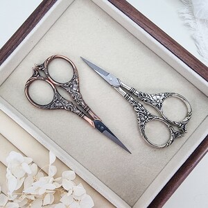 Floral Embroidery Thread Scissors for Crafting | Vintage Ripple Handle ...