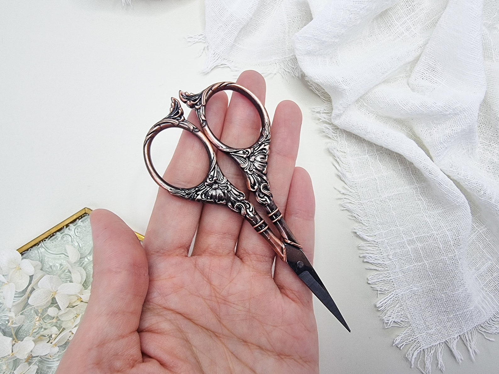 Floral Embroidery Thread Scissors for Crafting Vintage Ripple Handle ...