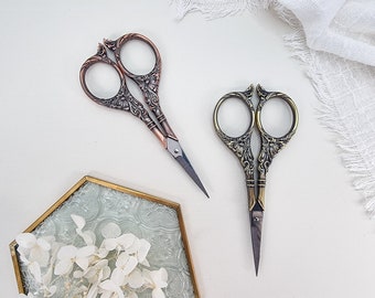 Tijeras de hilo para bordar flores para manualidades / Tijeras de costura decorativas con mango ondulado vintage / Tijeras de sastre estilo floral vintage