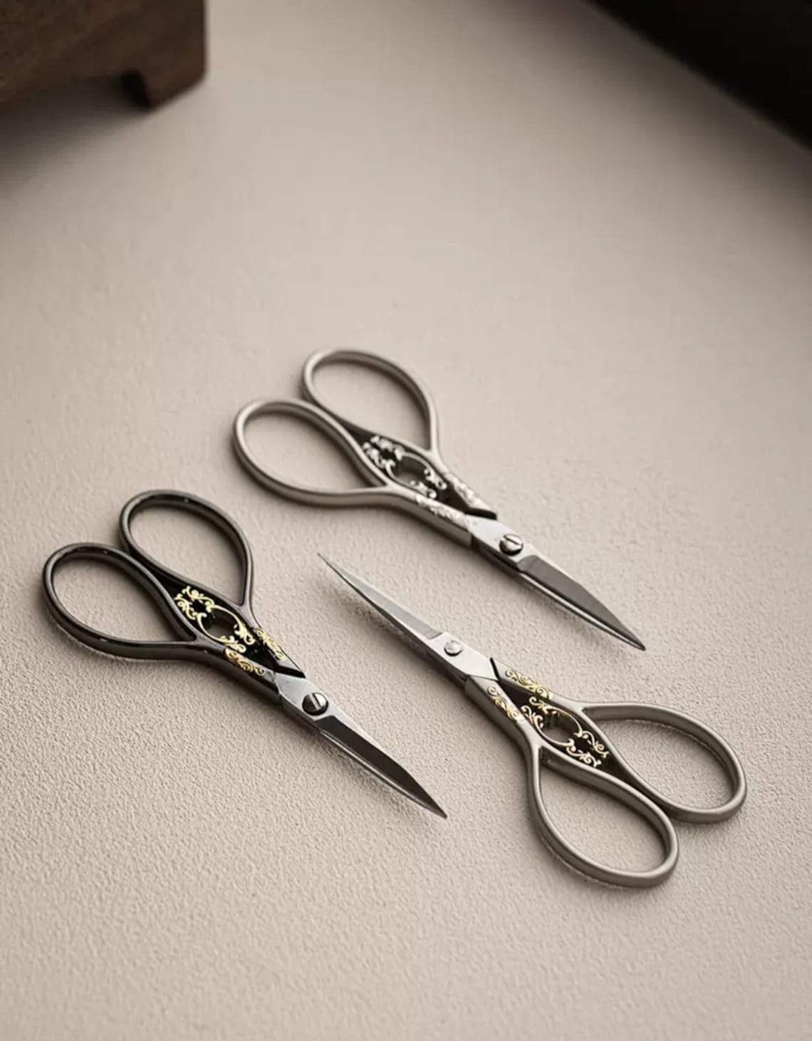 Floral Embroidery Thread Scissors for Crafting | Vintage Ripple Handle ...