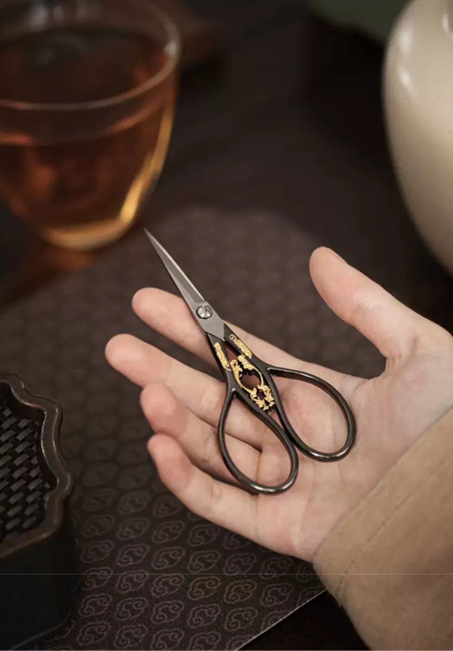 Floral Embroidery Thread Scissors for Crafting | Vintage Ripple Handle ...