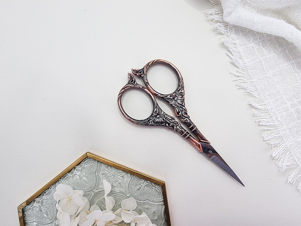 Floral Embroidery Thread Scissors for Crafting Vintage Ripple Handle ...