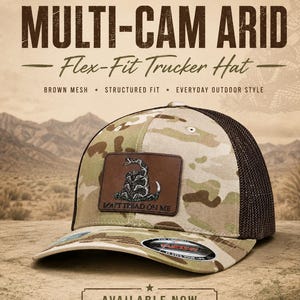 Flex-fit Multi-cam Arid Trucker-Mütze - Braune Mesh Camo Cap mit 3D UV gedrucktem Heritage Brown Kunstleder Patch - gebogener Bill Stretch Fit