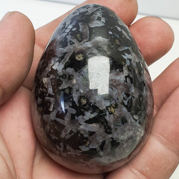Gabbro Merliniet Ei