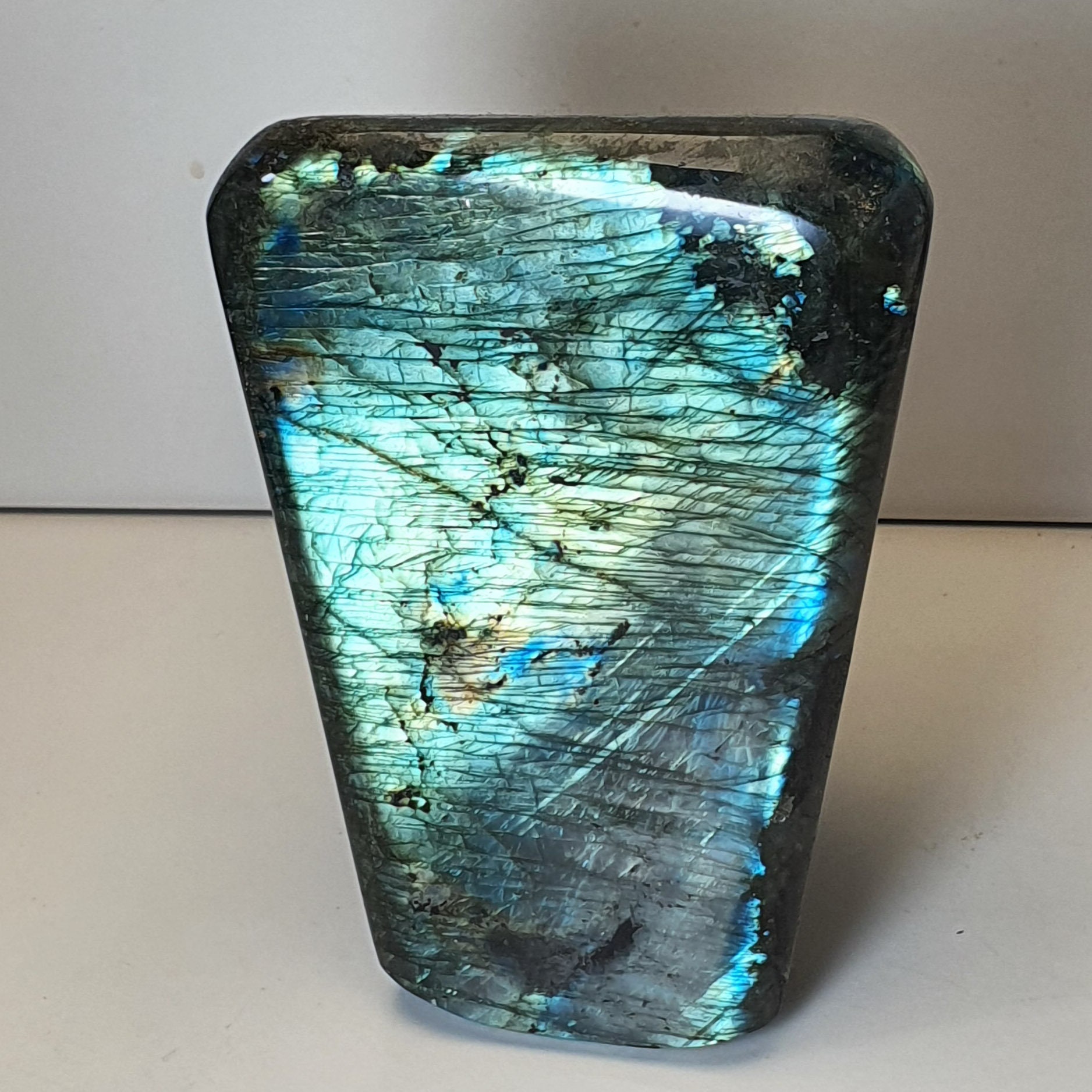 Labradorite Forme Libre Polie