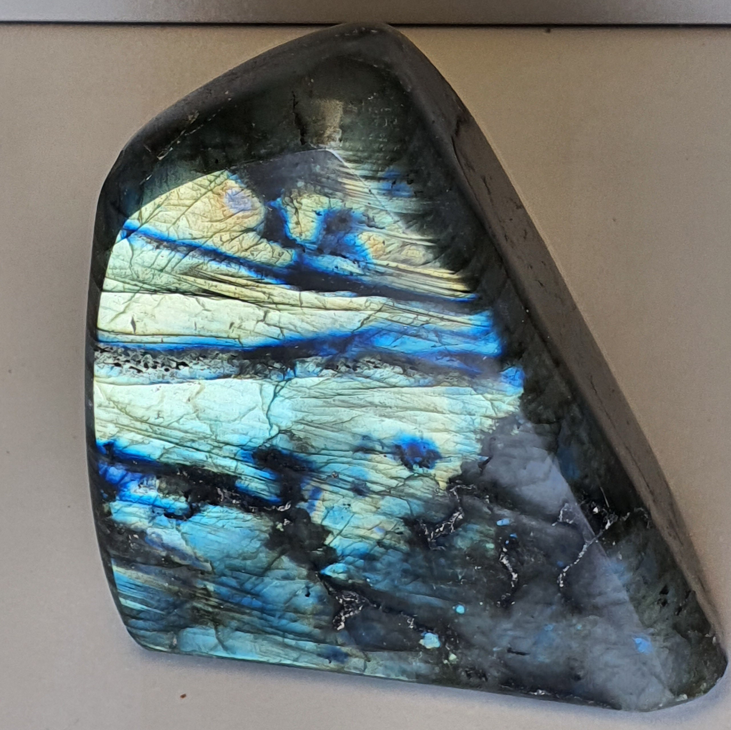 Labradorite Forme Libre Polie