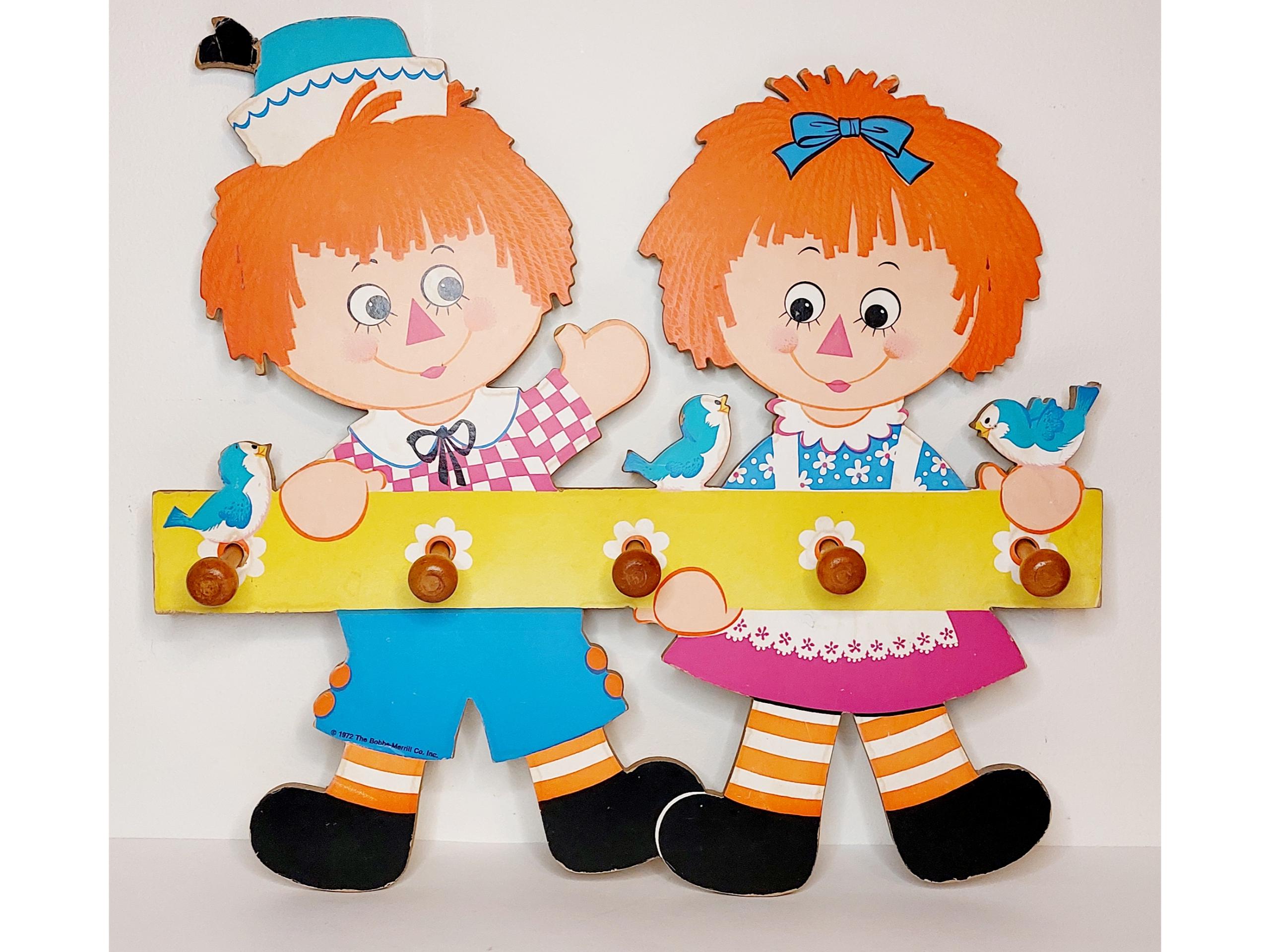 Vintage 1972 Raggedy Ann & Andy Child's Wooden Coat or Hat Rack by