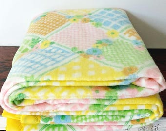 Vintage Remembrance by Cannon Girls Patchwork Flower Blanket  RARE