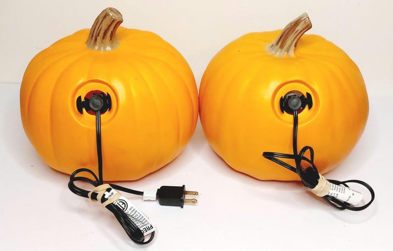 Vintage GEMMY Foam Blow Mold Light up 8 1/2 in Halloween Pumpkin Jack O ...