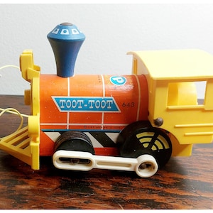 Fisher Price Toot Toot pull toy train engine 1964 model #643