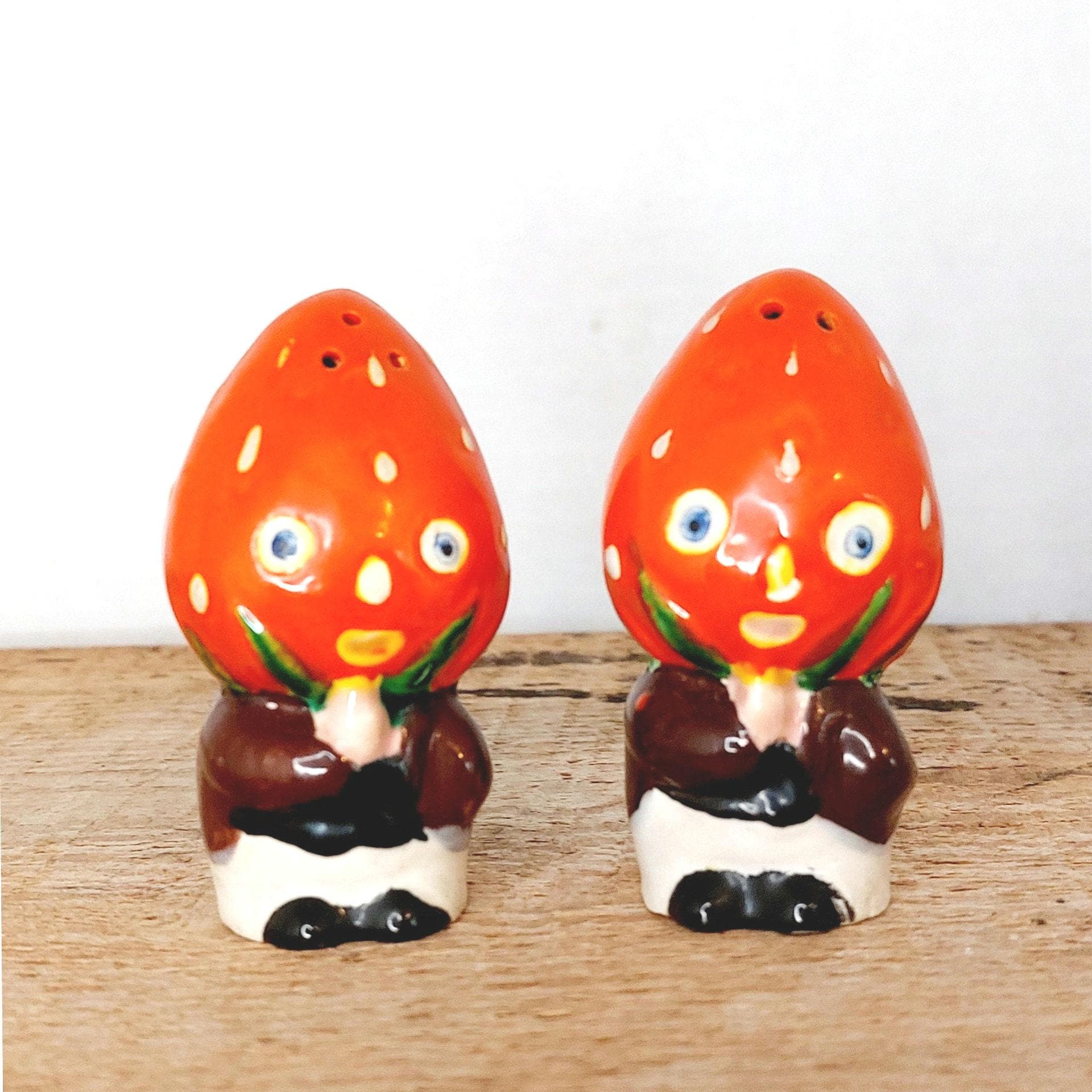 Vintage 1950's Anthropomorphic Ceramic Strawberry Head Salt