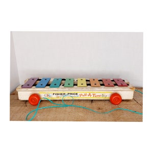 Vintage 1964 Fisher Price Pull-A-Tune Xylophone Musical Pull Toy #870