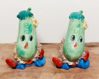 Vintage 1950's Anthropomorphic Ceramic Tomato Cucumber Salt & Pepper Shakers Made In Japan