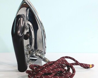 Vintage 1950s Durabilt Automatic Folding Travel Iron