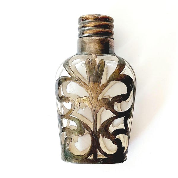 Small Antique SILVER Filigreed Engraved American Perfume / Nipper Flask 1878-95